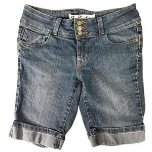 True Freedom Jean Shorts Size‎ 3 Junior